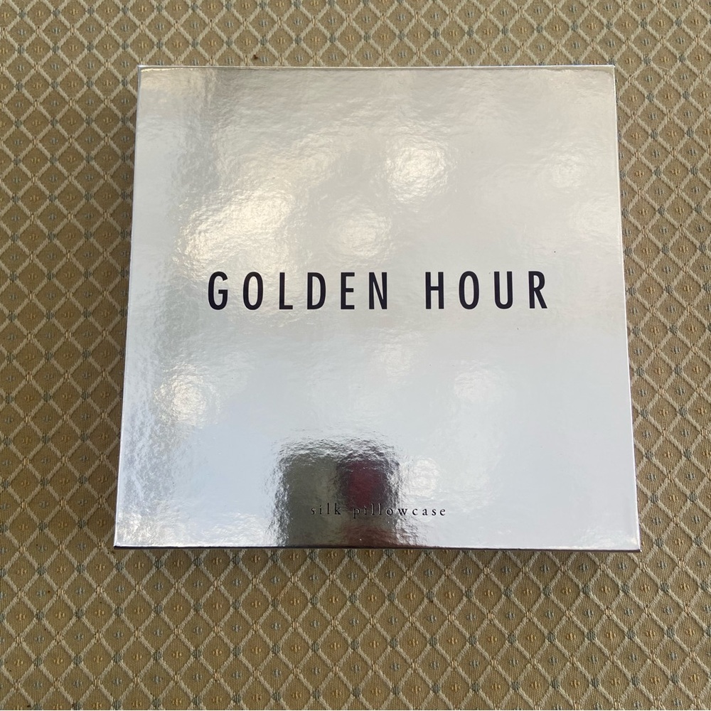 Golden Hour 100% Mulberry Silk Pillowcase 22 Momme Queen Luxury Soft black - Picture 3 of 3